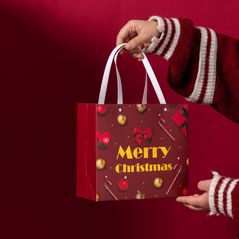 High Quality Custom Christmas Paper Gift Bags