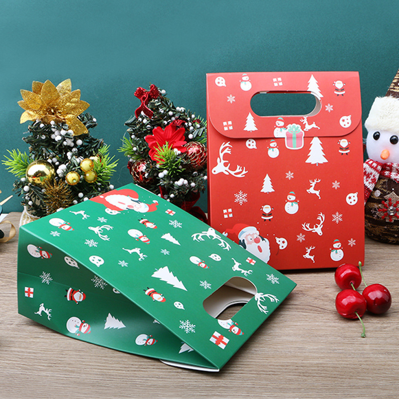 Custom Christmas Paper Gift Bags with Handles